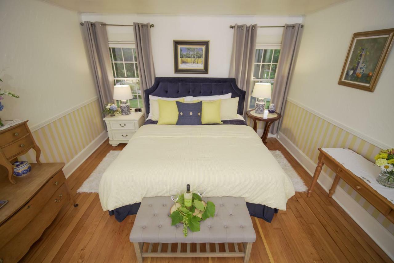 Warm Springs Inn & Winery Sunnyslope Bagian luar foto