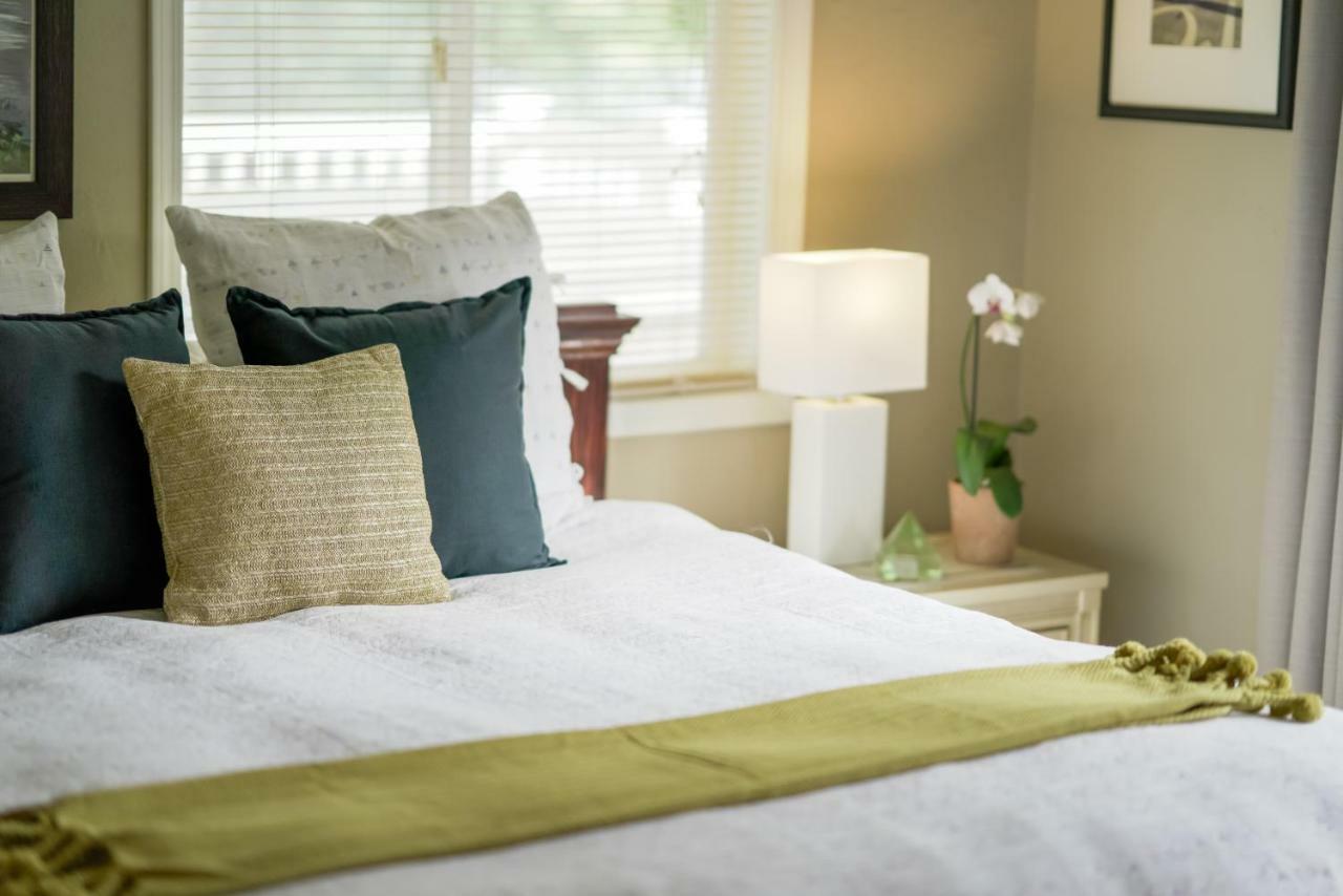 Warm Springs Inn & Winery Sunnyslope Bagian luar foto