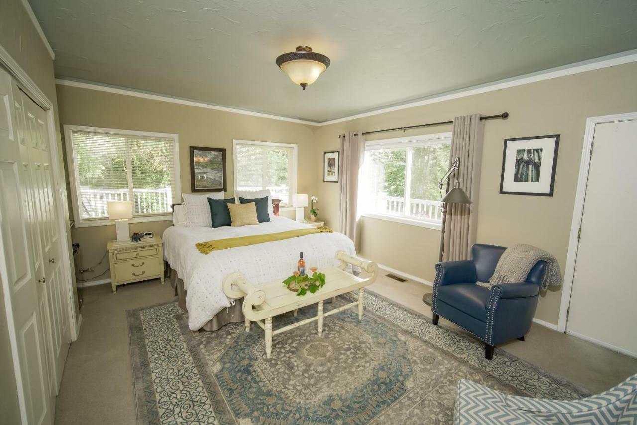 Warm Springs Inn & Winery Sunnyslope Bagian luar foto